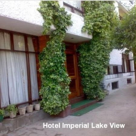 Hotel Imperial Lake View Срінагар Екстер'єр фото